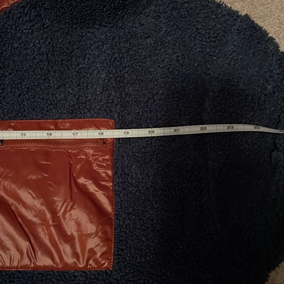 Fabletics fleece pull over - Picture 11 of 11